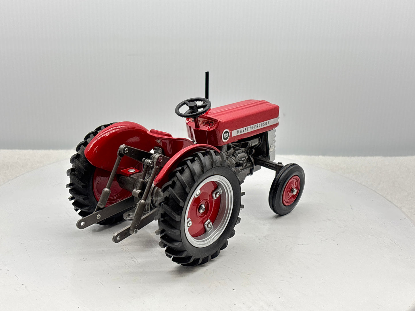 1/16 Massey Ferguson 135 National Farm Machinery Show