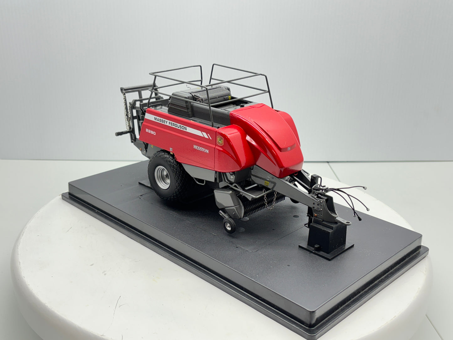 1/32 Massey Ferguson 2290