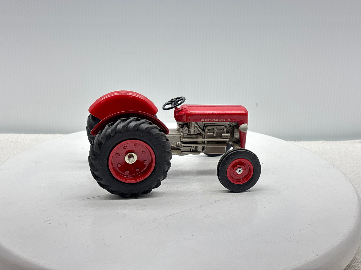 1/16 Massey Ferguson 35 Collectors Edition