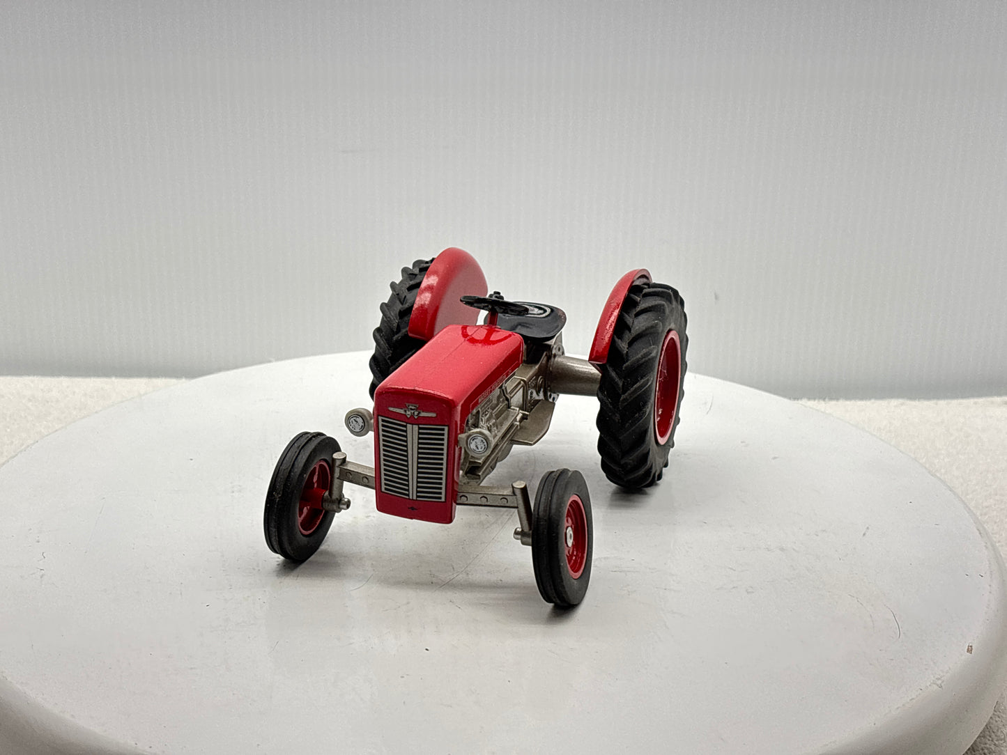 1/16 Massey Ferguson 35 Collectors Edition