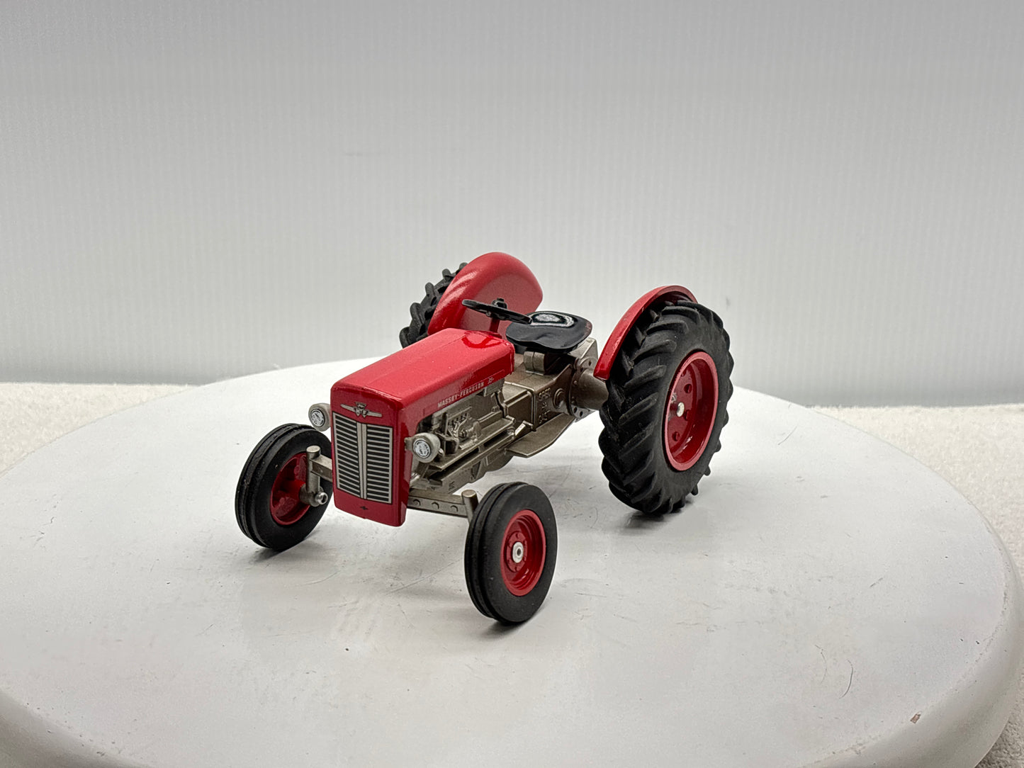 1/16 Massey Ferguson 35 Collectors Edition
