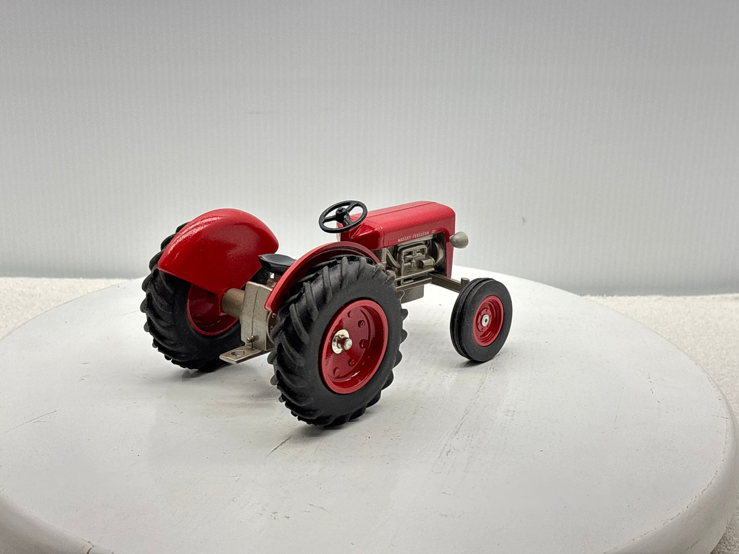 1/16 Massey Ferguson 35 Collectors Edition