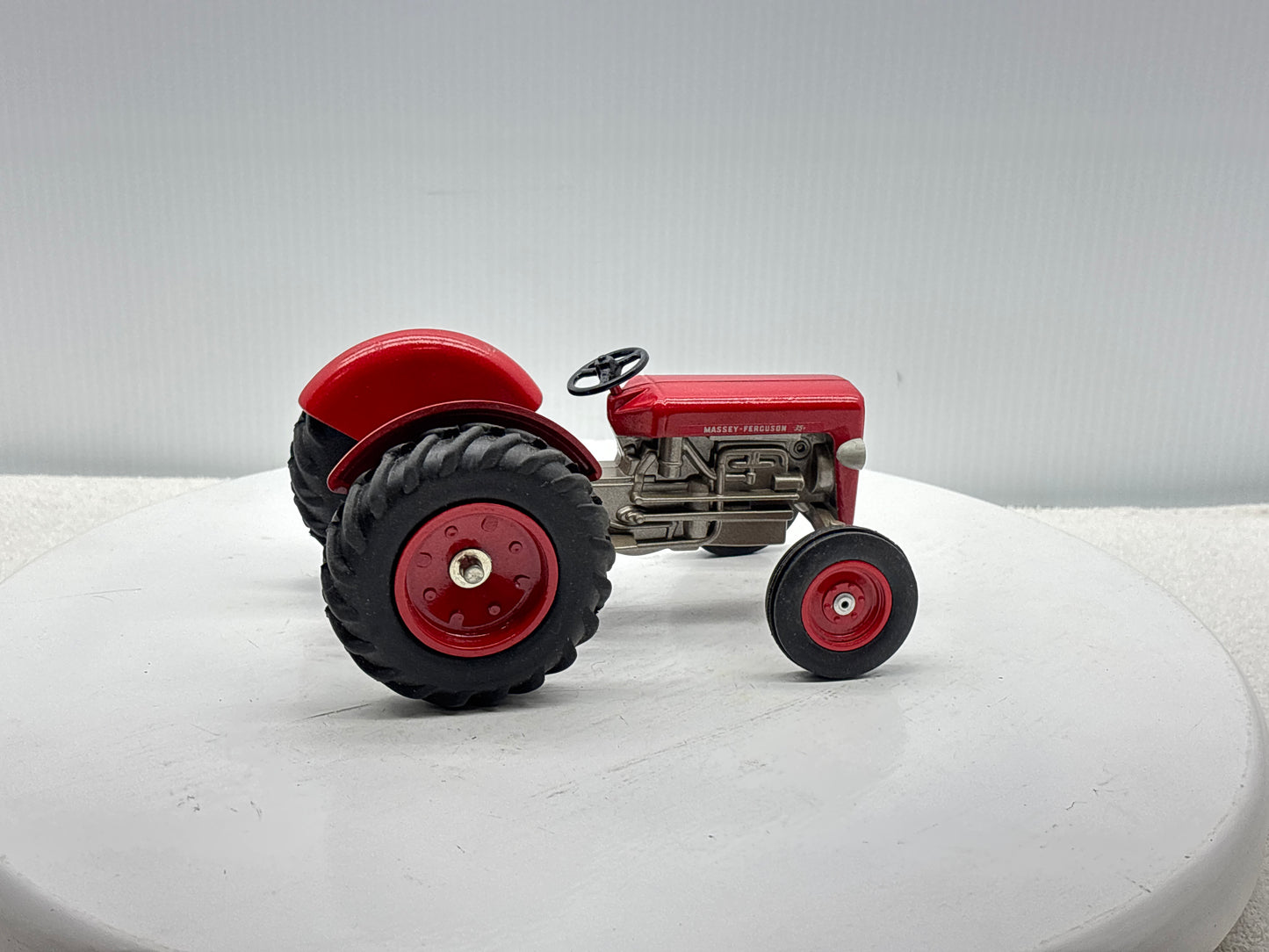 1/16 Massey Ferguson 35 Collectors Edition