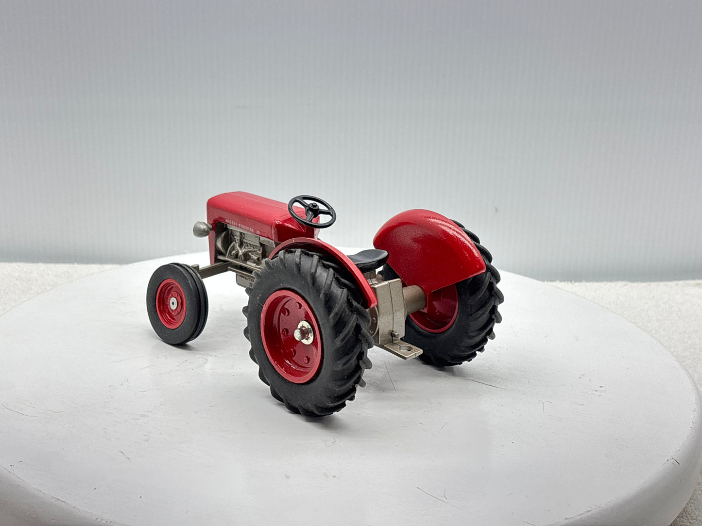 1/16 Massey Ferguson 35 Collectors Edition