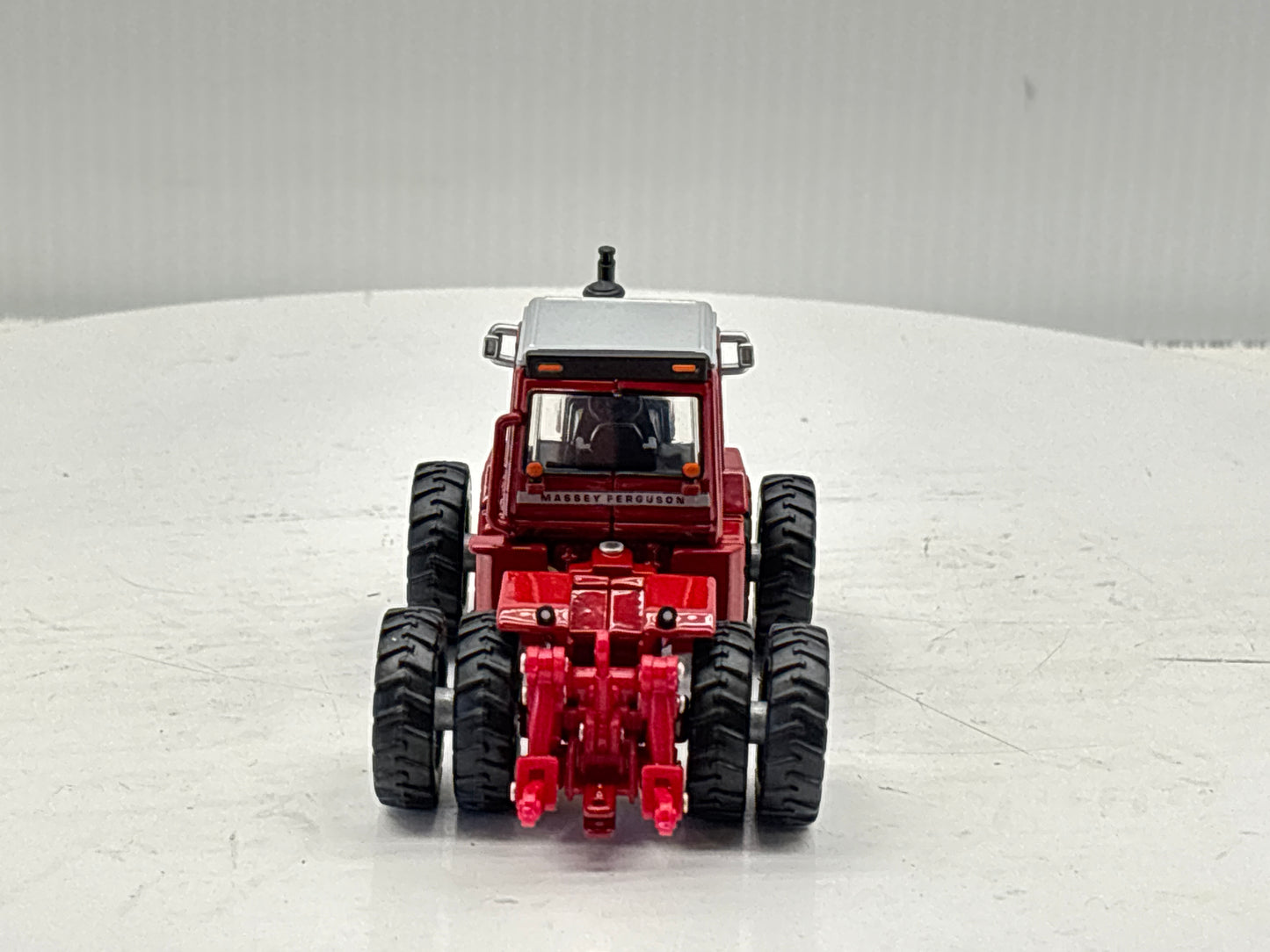 1/64 Massey Ferguson 4840 NFTS
