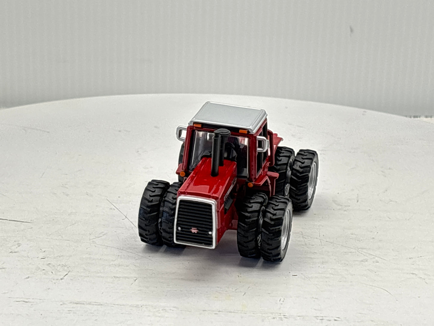 1/64 Massey Ferguson 4840 NFTS