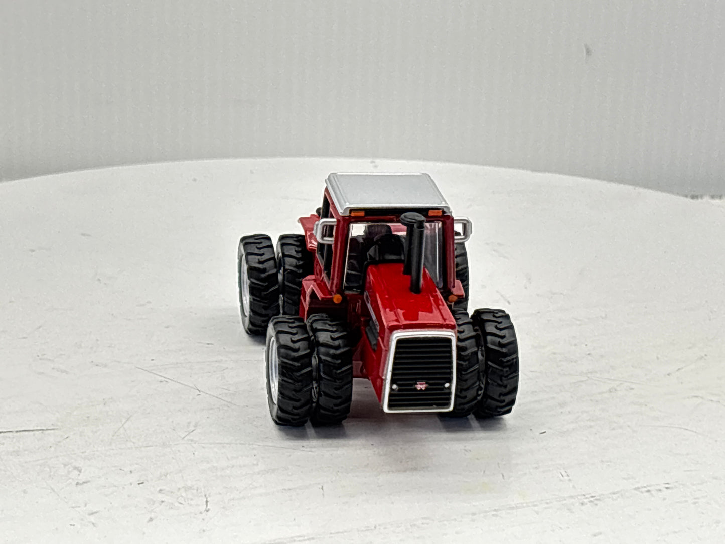 1/64 Massey Ferguson 4840 NFTS