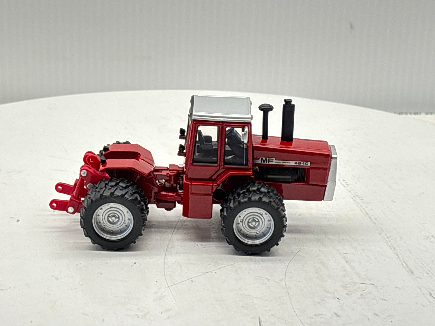 1/64 Massey Ferguson 4840 NFTS