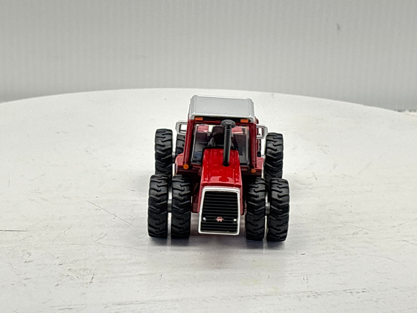 1/64 Massey Ferguson 4840 NFTS