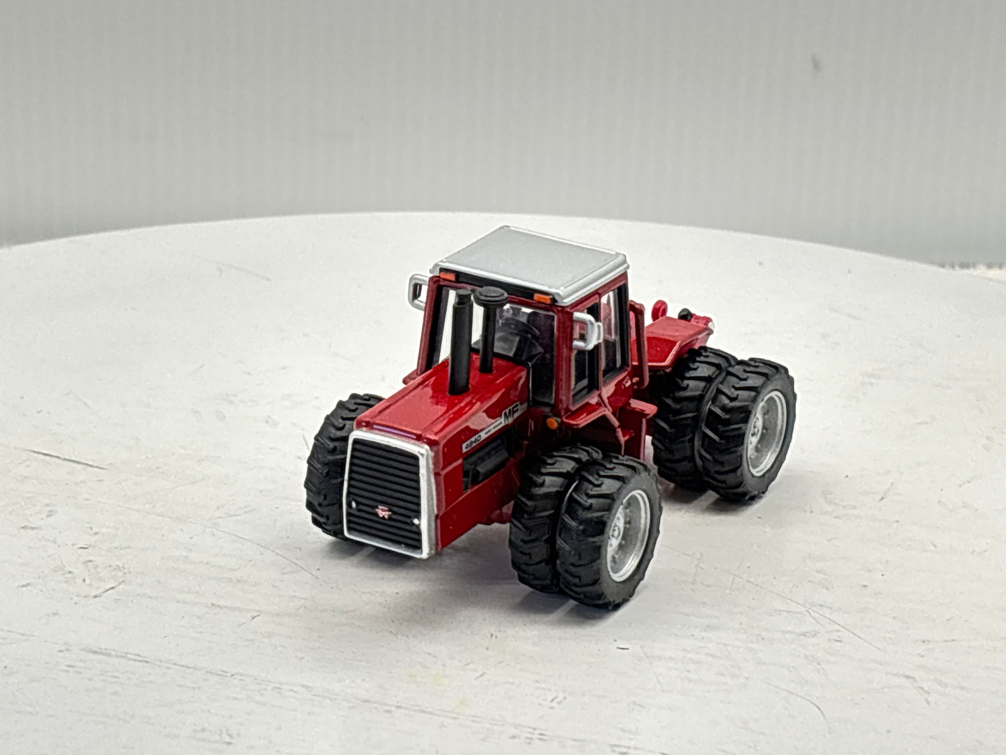 1/64 Massey Ferguson 4840 NFTS
