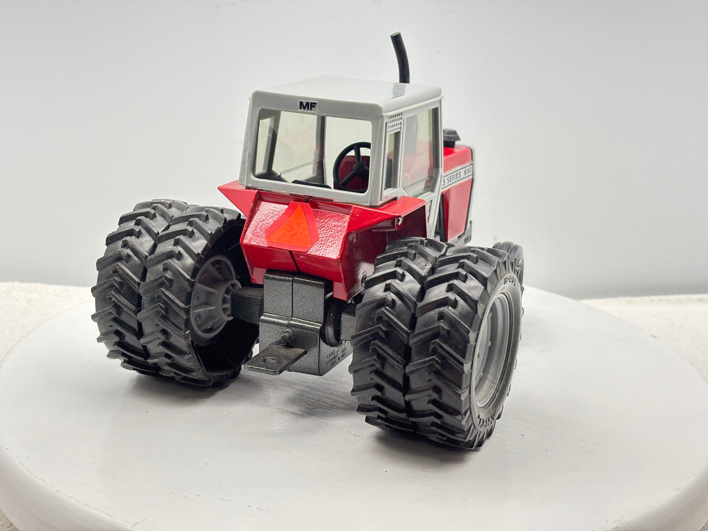 1/20 Massey Ferguson 690