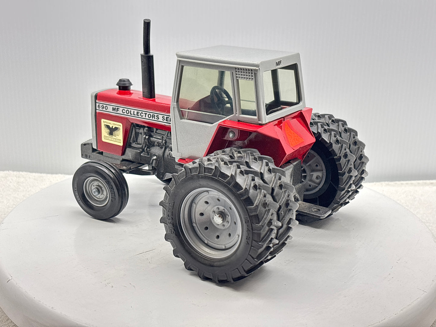1/20 Massey Ferguson 690