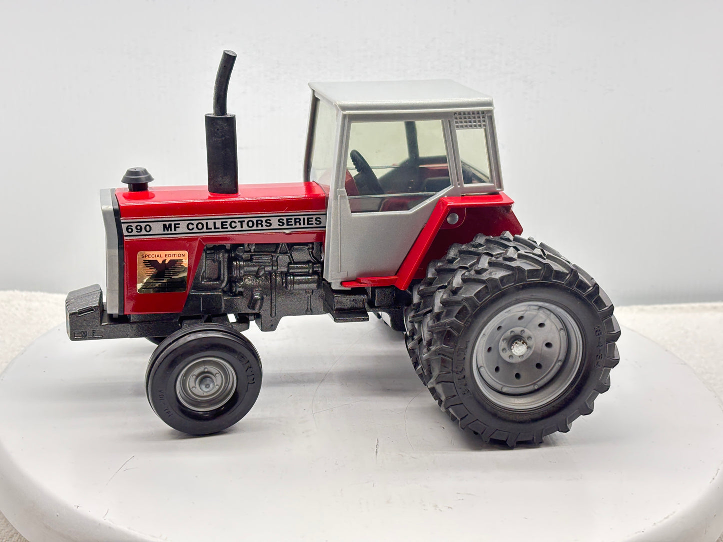 1/20 Massey Ferguson 690