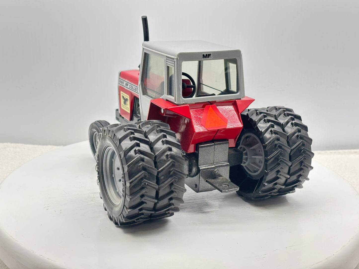 1/20 Massey Ferguson 690