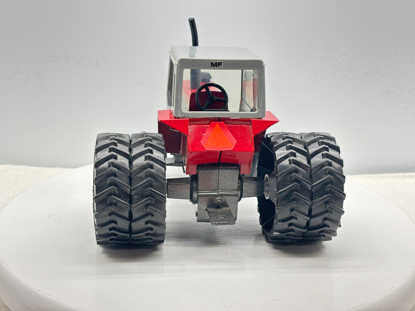 1/20 Massey Ferguson 690