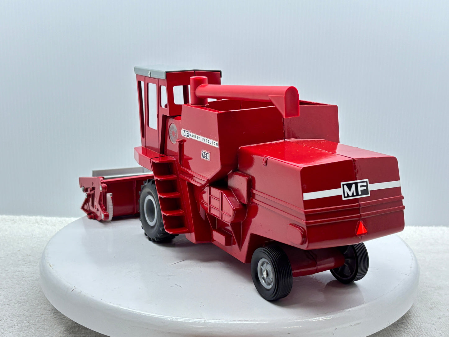 1/20 Massey Ferguson 860