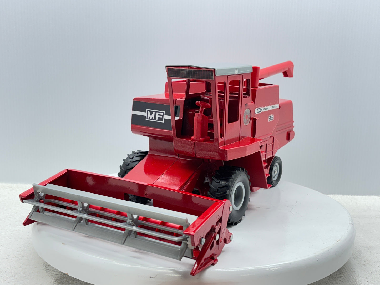 1/20 Massey Ferguson 860