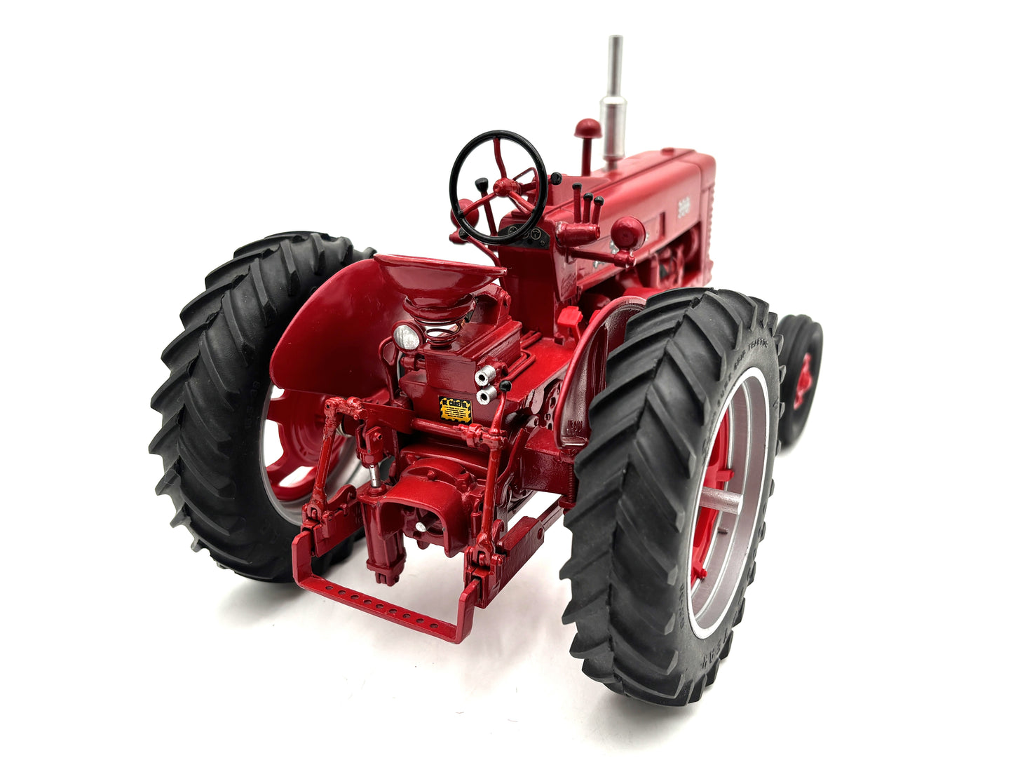 1/16 McCormick Farmall 300 ''Gilson Riecke'' Custom