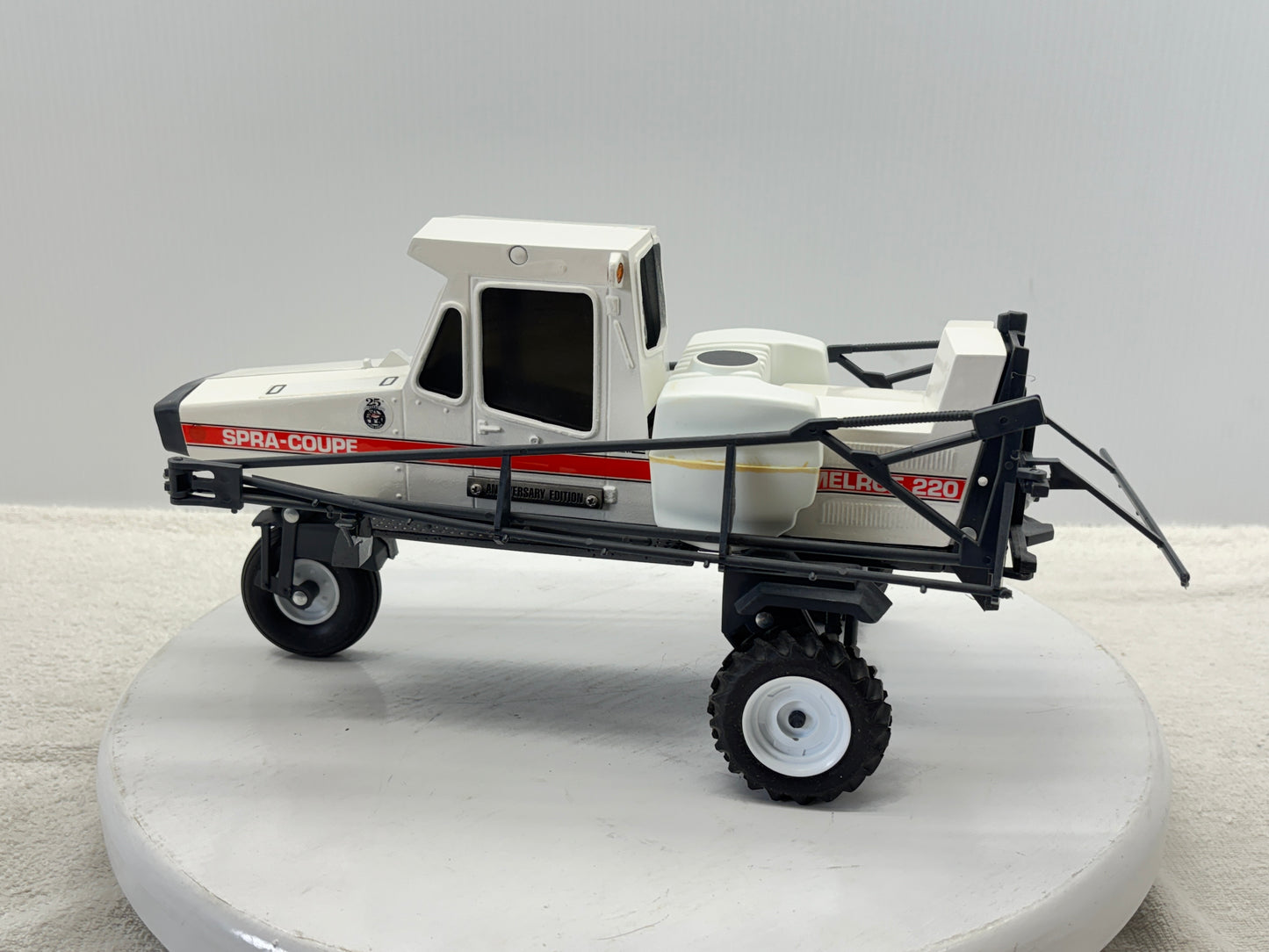 1/16 Melroe Spra-Coupe 220