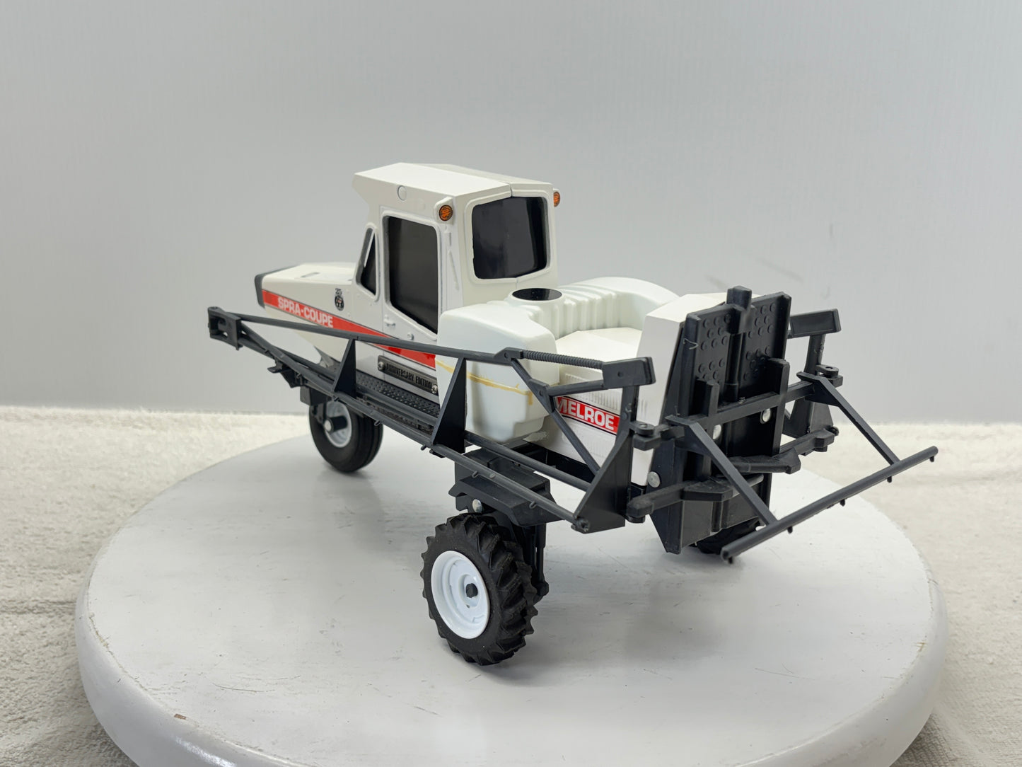 1/16 Melroe Spra-Coupe 220
