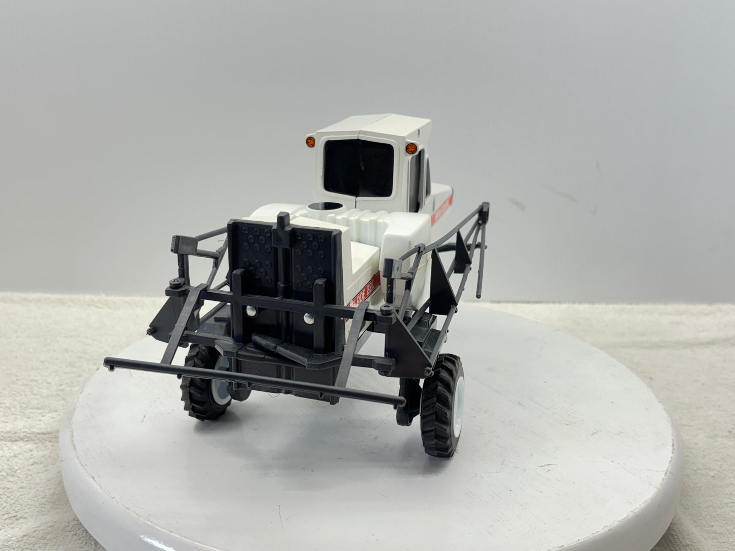 1/16 Melroe Spra-Coupe 220