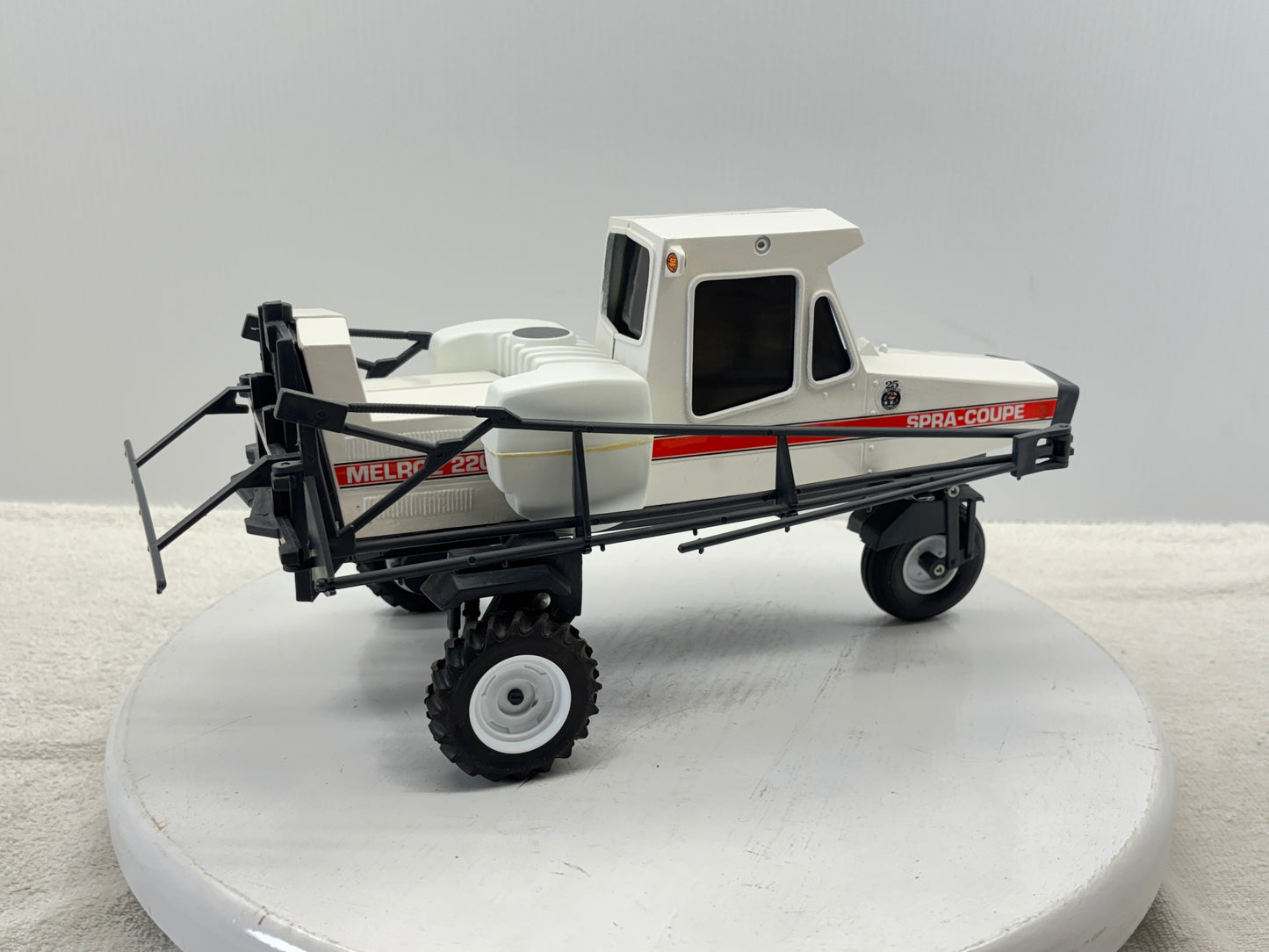 1/16 Melroe Spra-Coupe 220