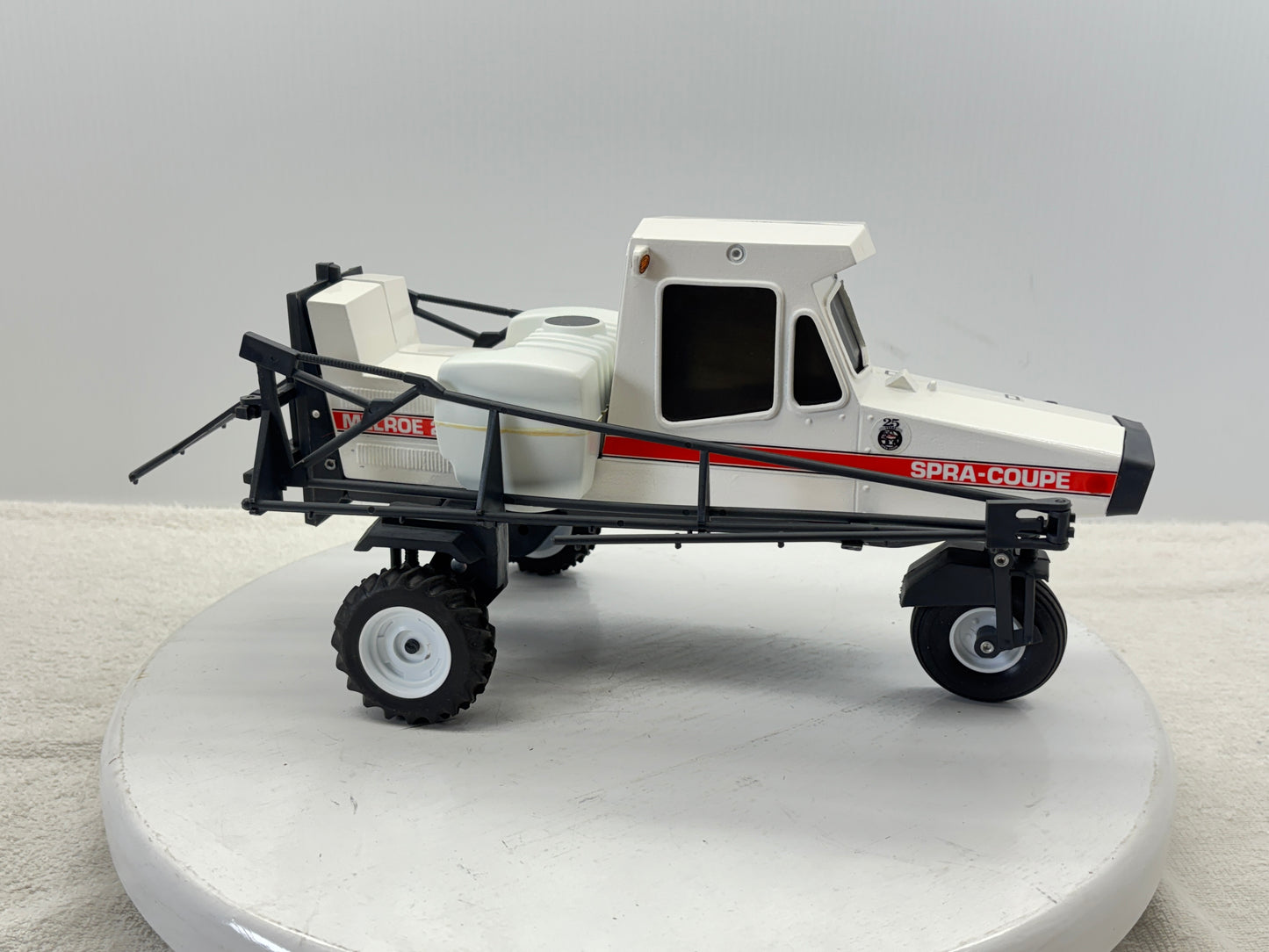 1/16 Melroe Spra-Coupe 220