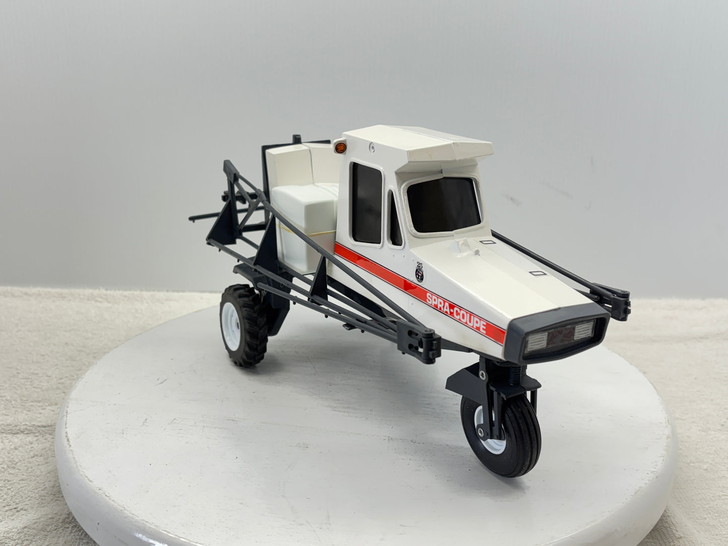 1/16 Melroe Spra-Coupe 220