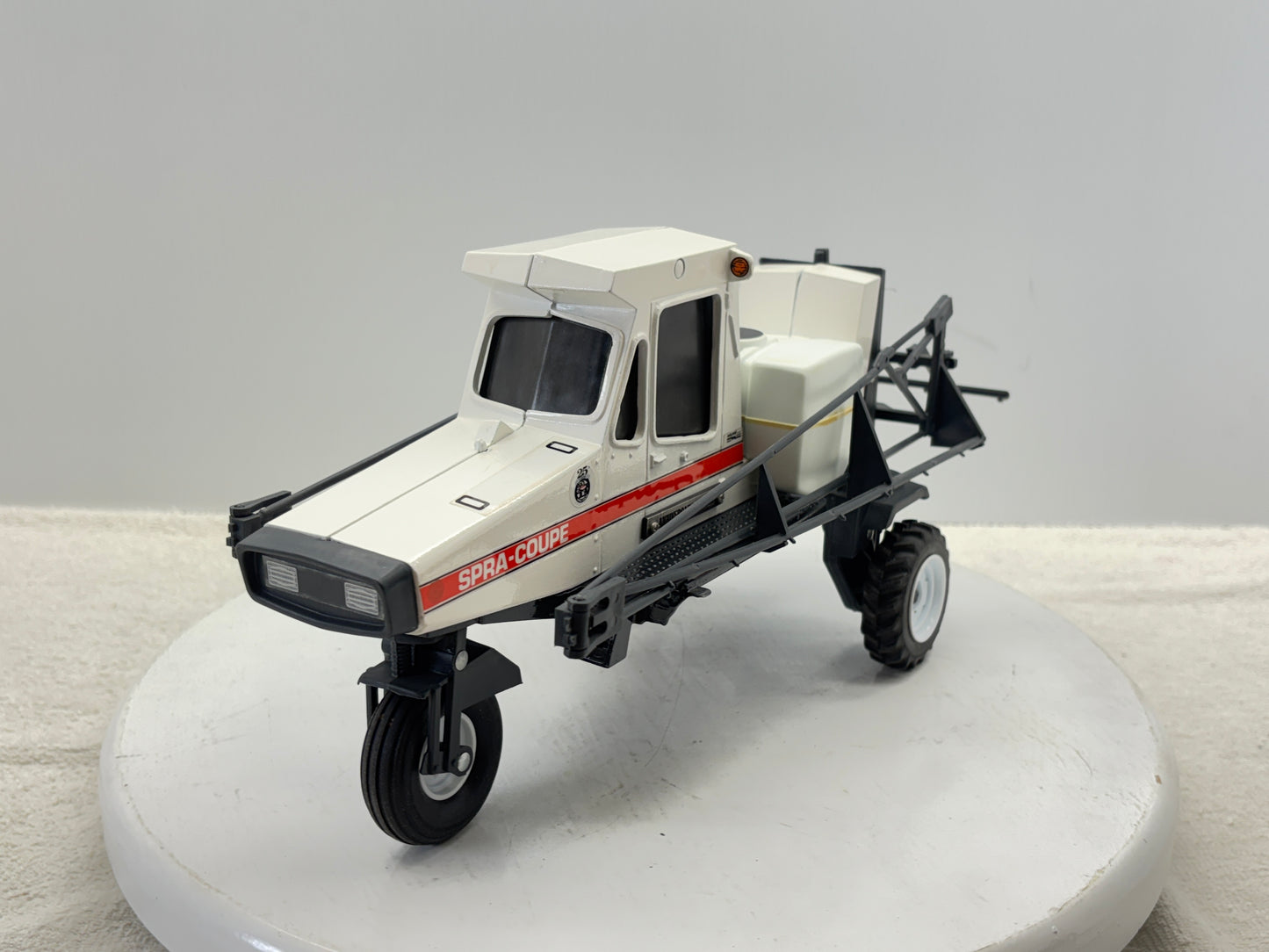 1/16 Melroe Spra-Coupe 220