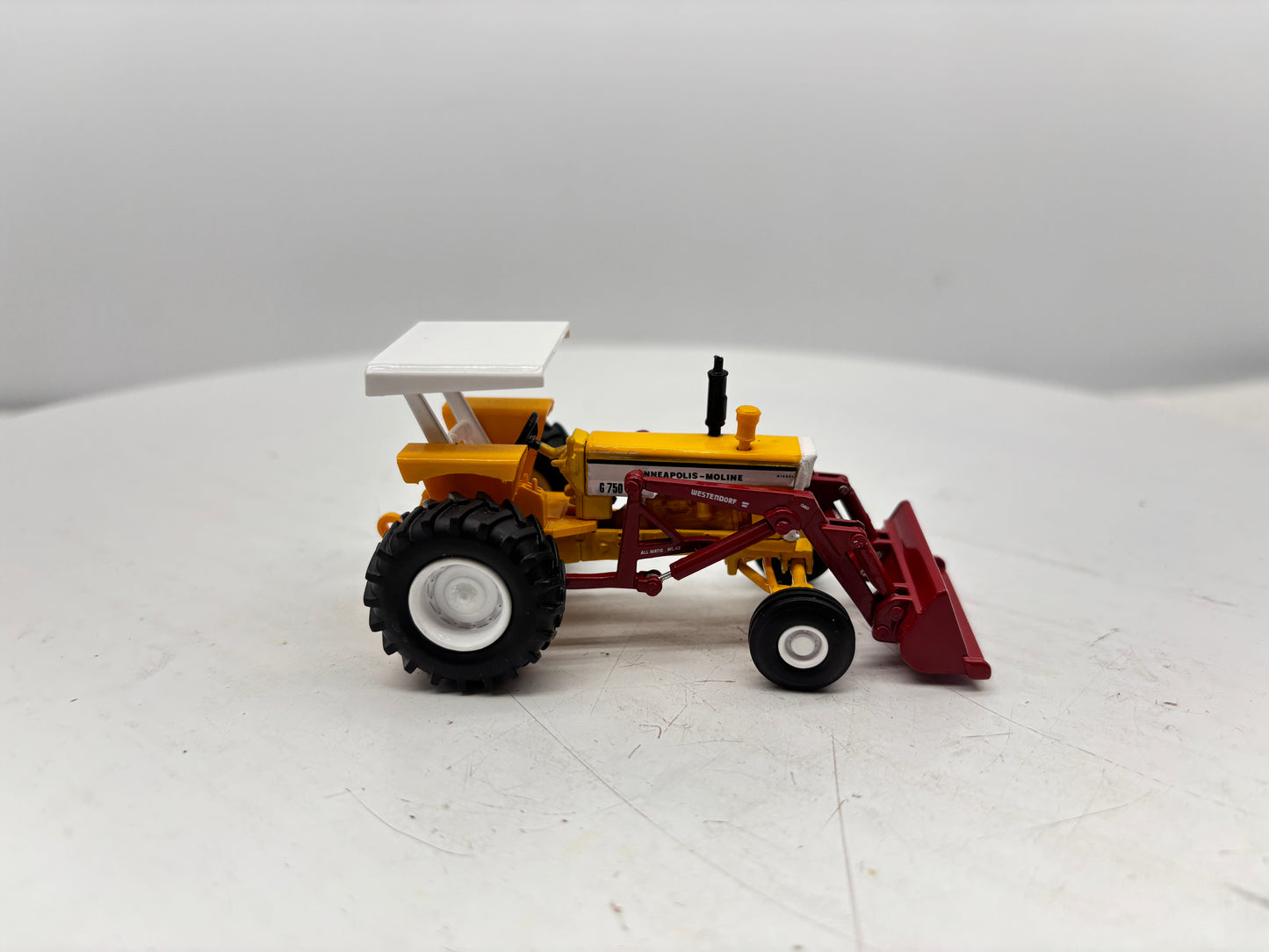 1/64 Minneapolis-Moline G-750 with Loader