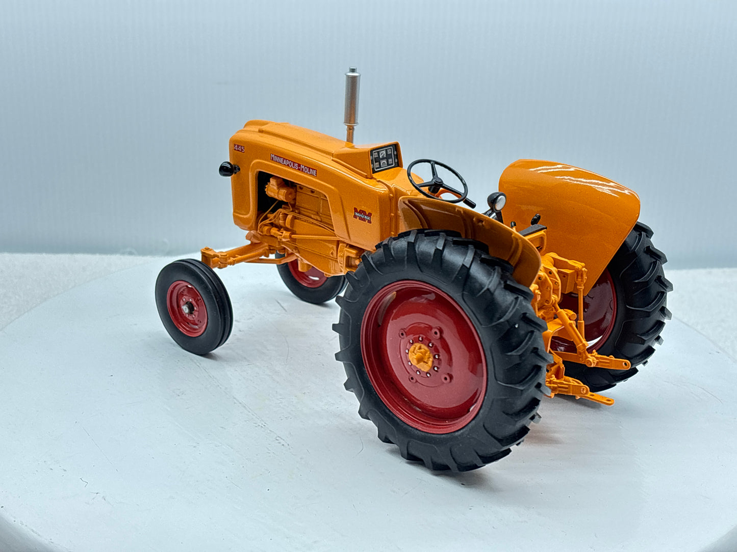 1/16 Minneapolis-Moline 445 Gas