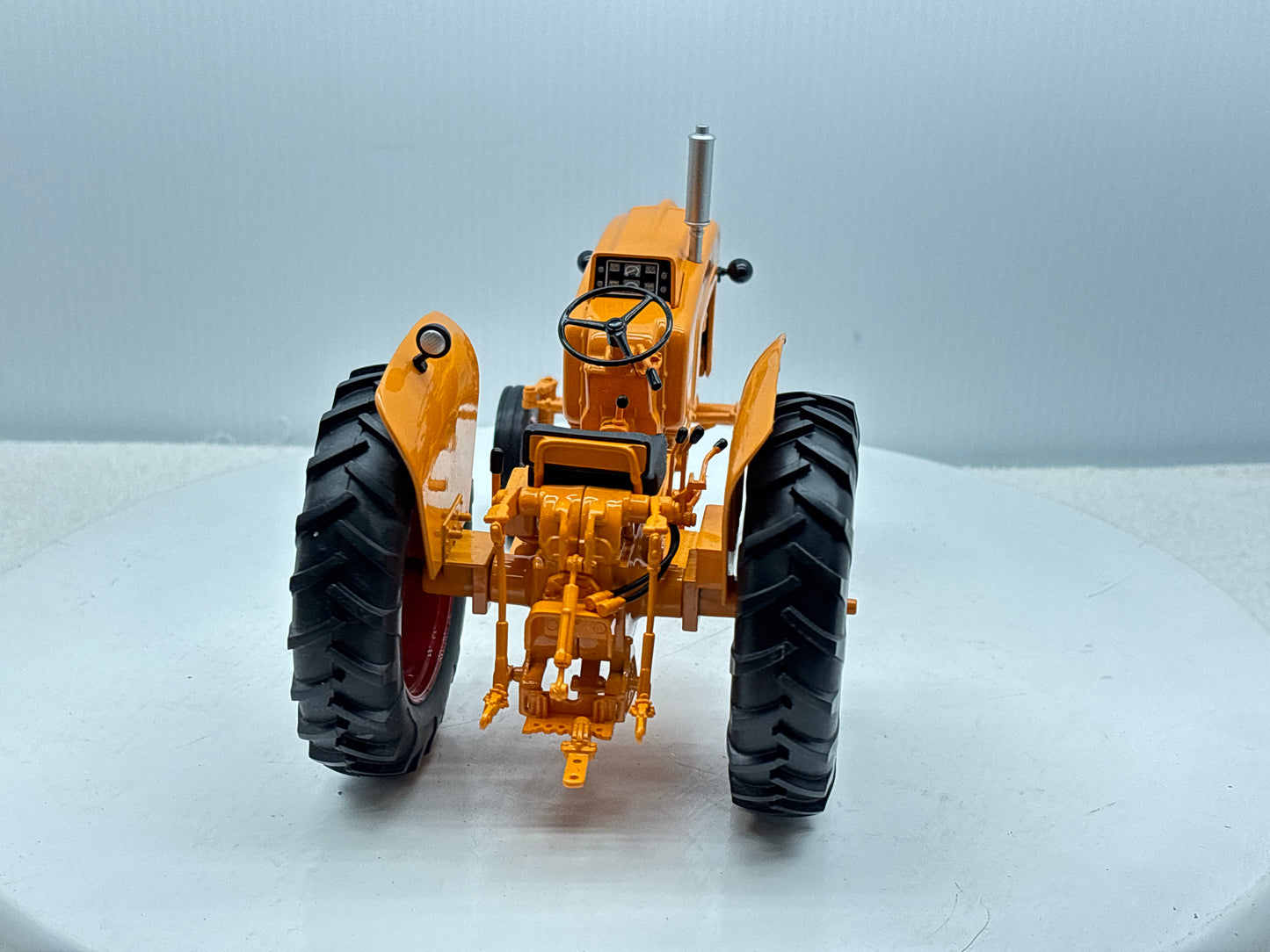 1/16 Minneapolis-Moline 445 Gas