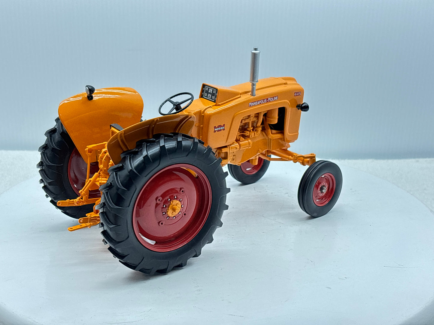 1/16 Minneapolis-Moline 445 Gas