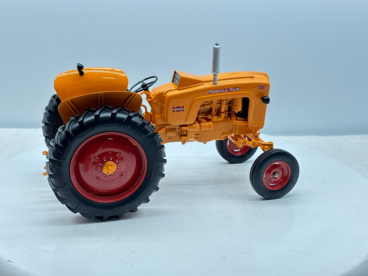1/16 Minneapolis-Moline 445 Gas