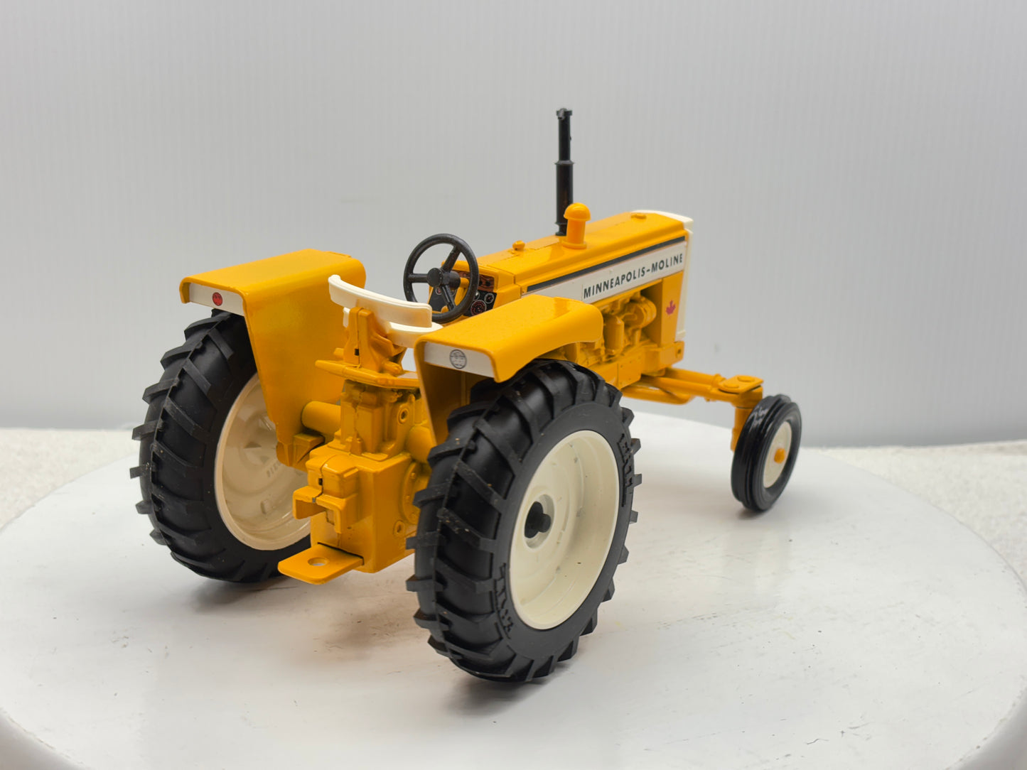 1/16 Minneapolis-Moline G-750 C.I.F.E.S.