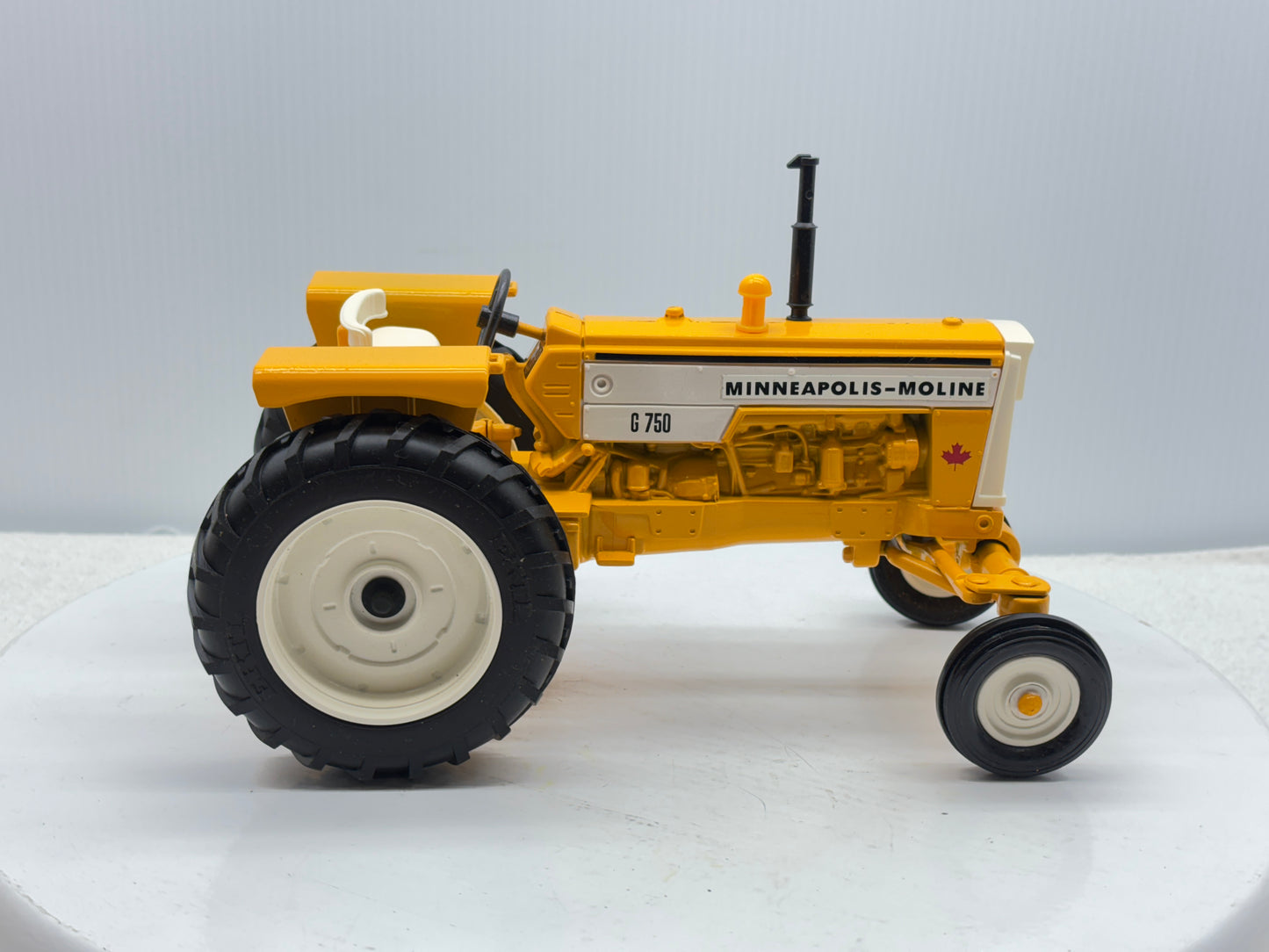 1/16 Minneapolis-Moline G-750 C.I.F.E.S.