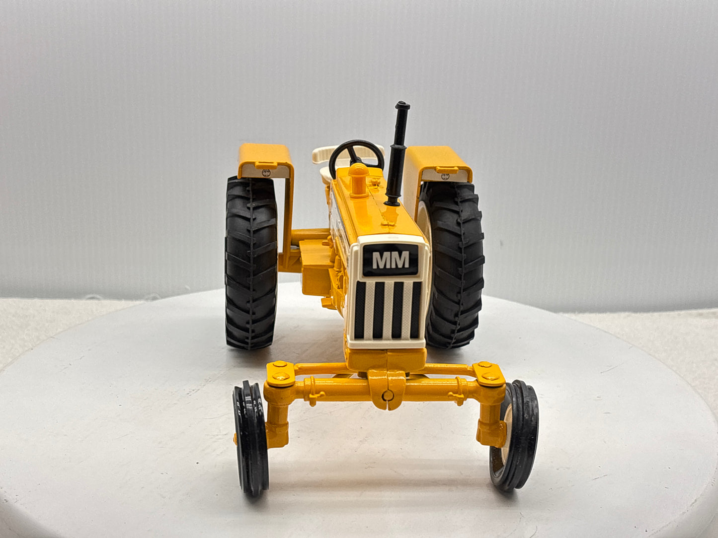 1/16 Minneapolis-Moline G-750 C.I.F.E.S.