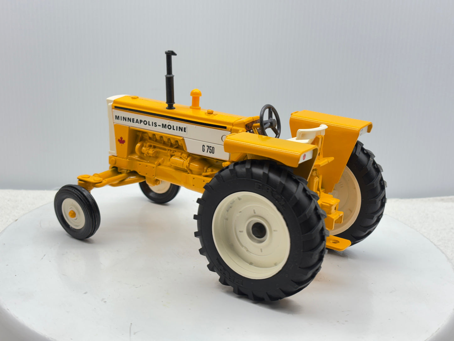 1/16 Minneapolis-Moline G-750 C.I.F.E.S.