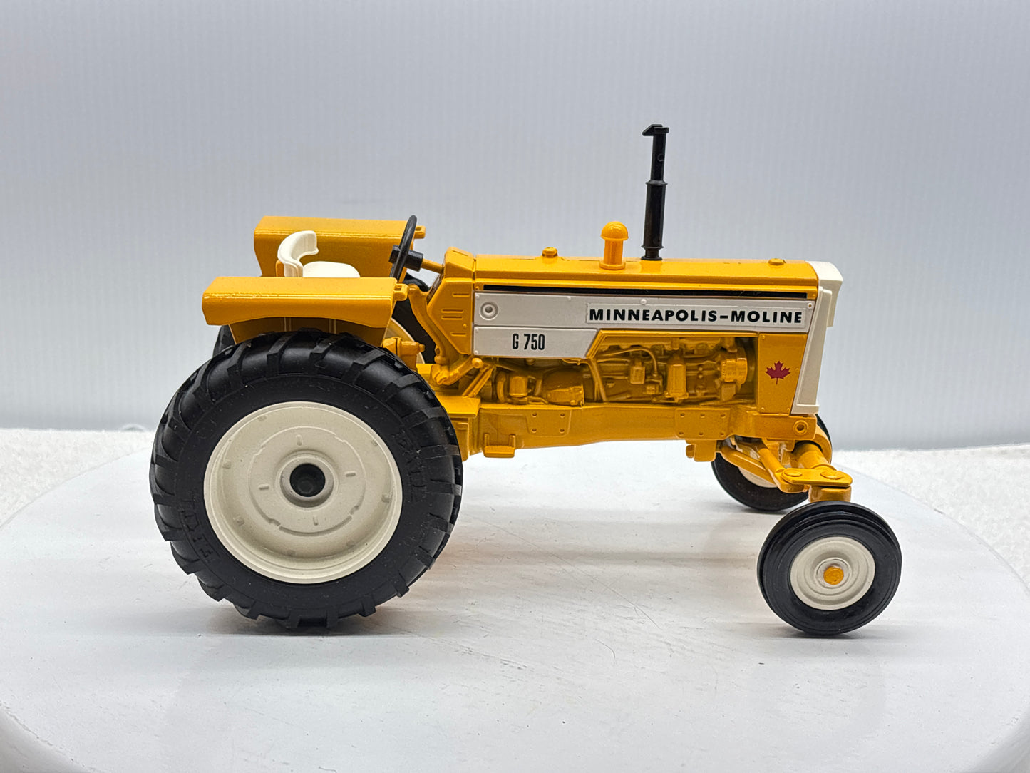 1/16 Minneapolis-Moline G-750 C.I.F.E.S.