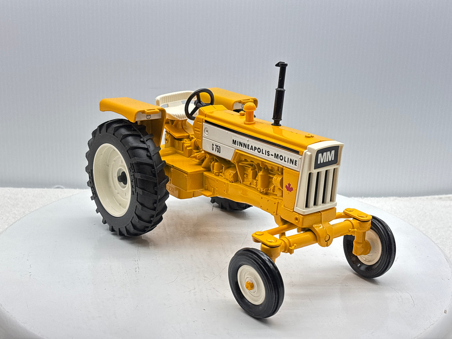 1/16 Minneapolis-Moline G-750 C.I.F.E.S.