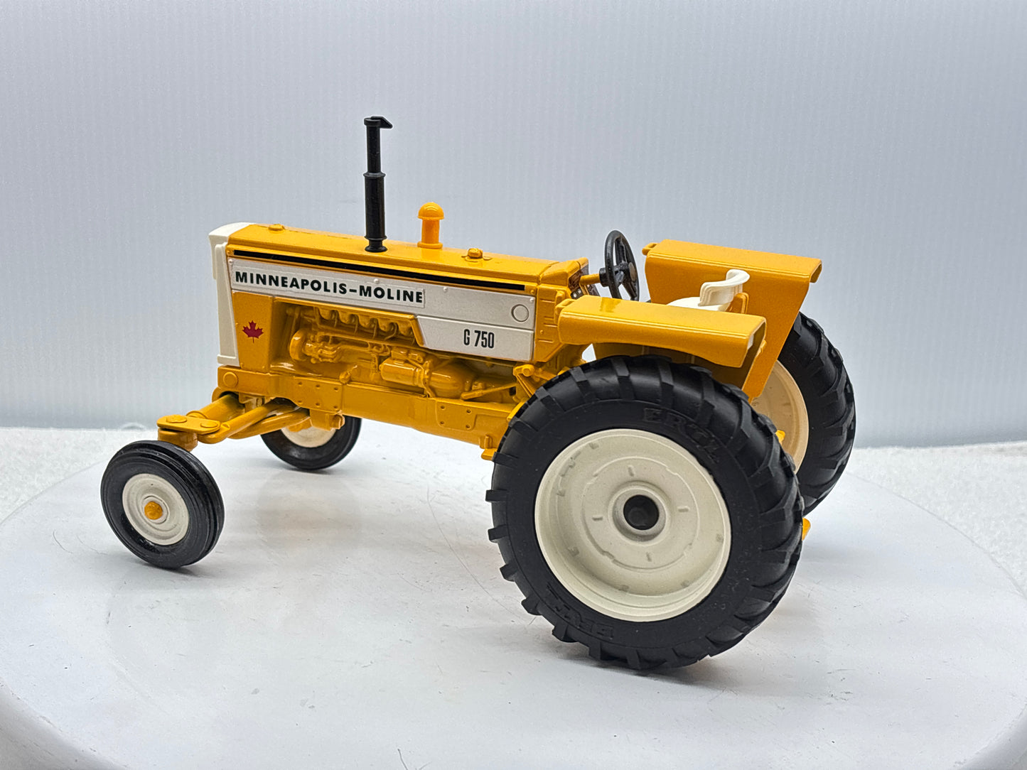 1/16 Minneapolis-Moline G-750 C.I.F.E.S.