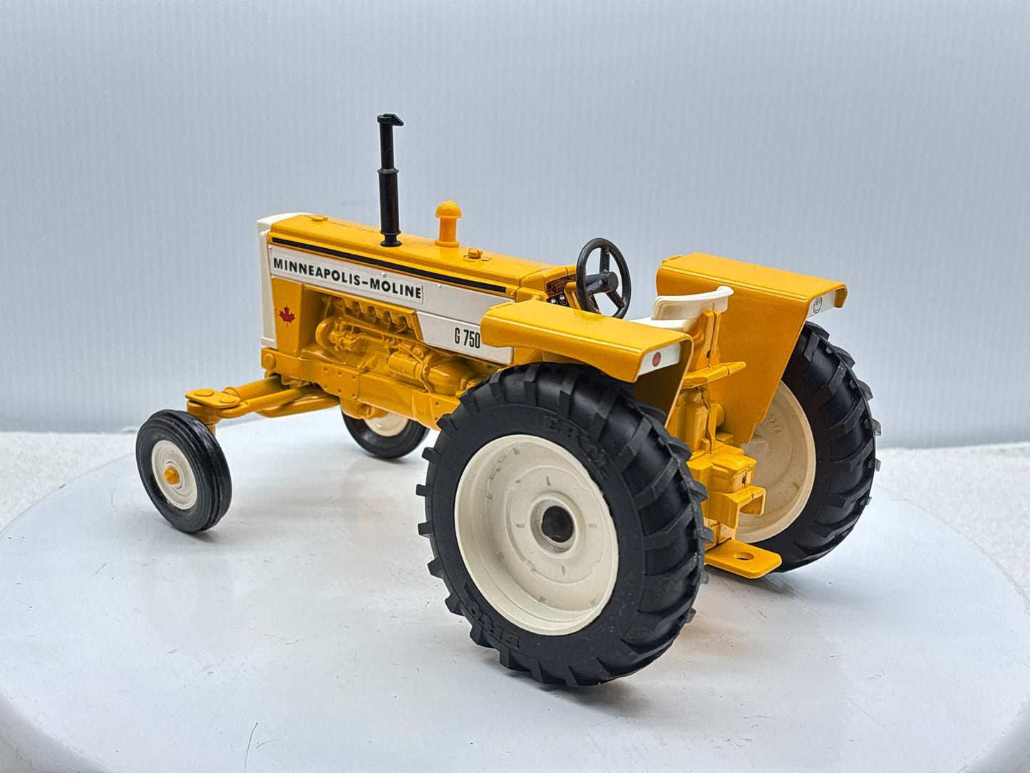 1/16 Minneapolis-Moline G-750 C.I.F.E.S.