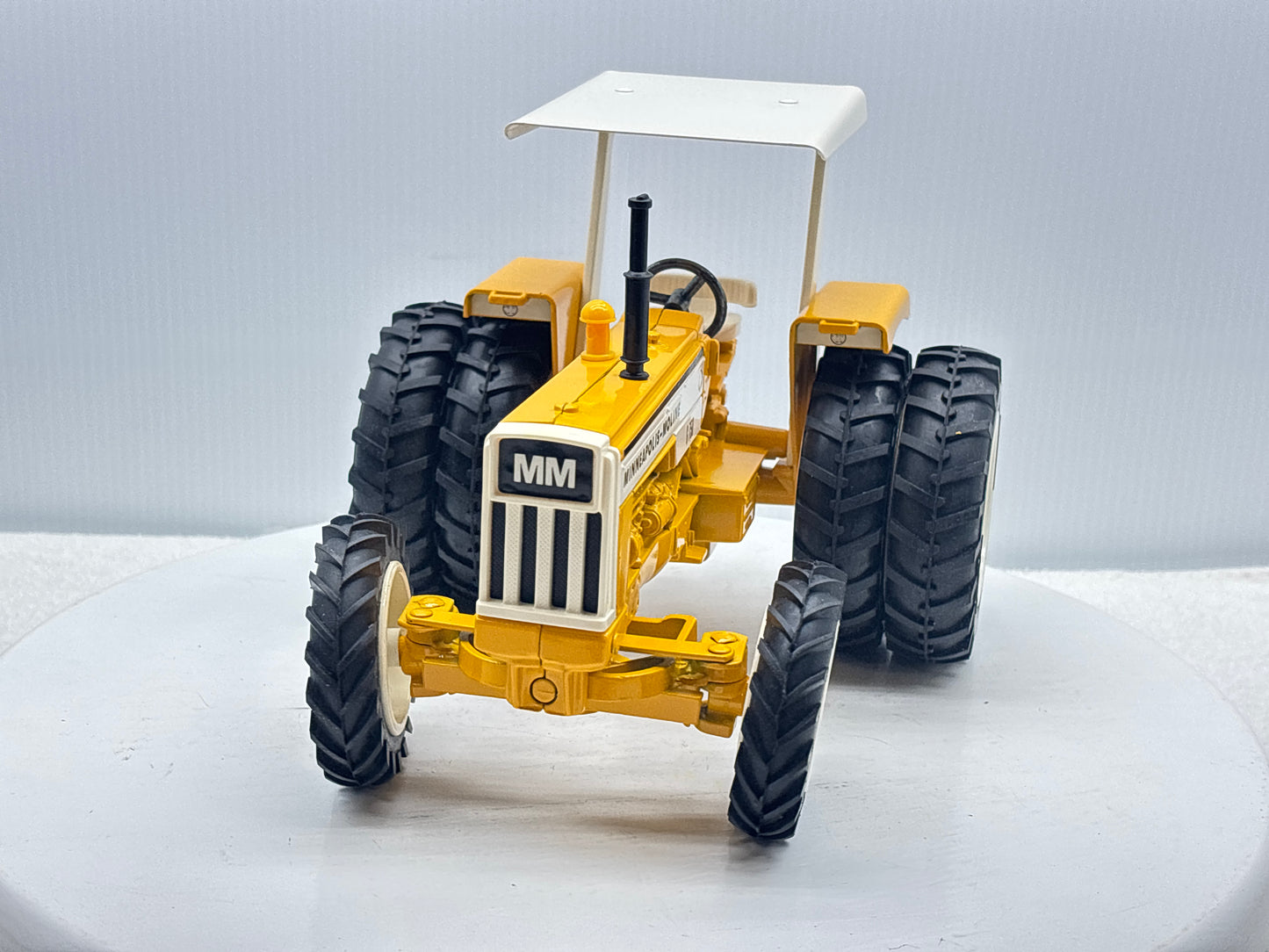 1/16 Minneapolis-Moline G-750 Toy Farmer Duals