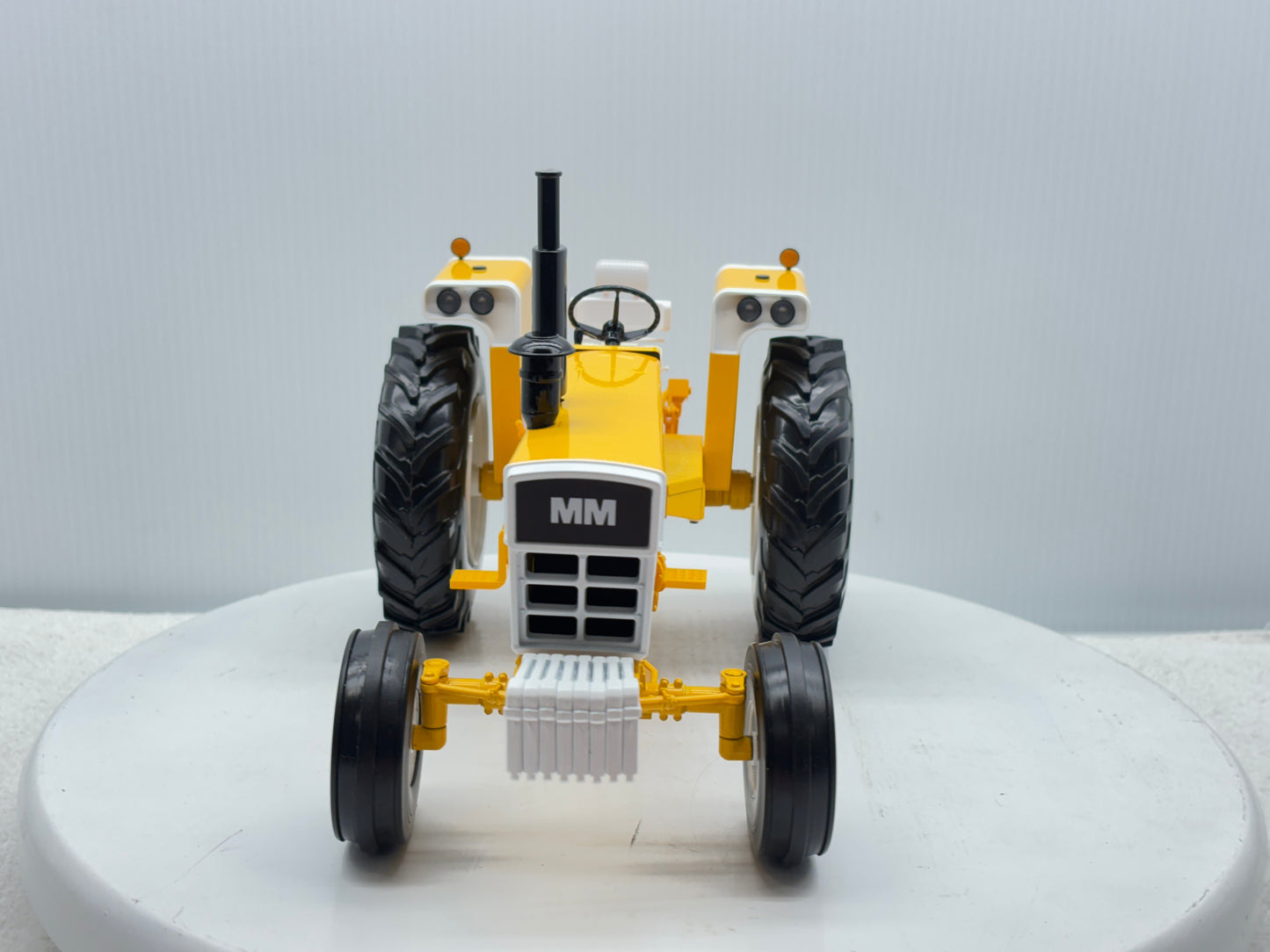 1/16 Minneapolis-Moline G1355