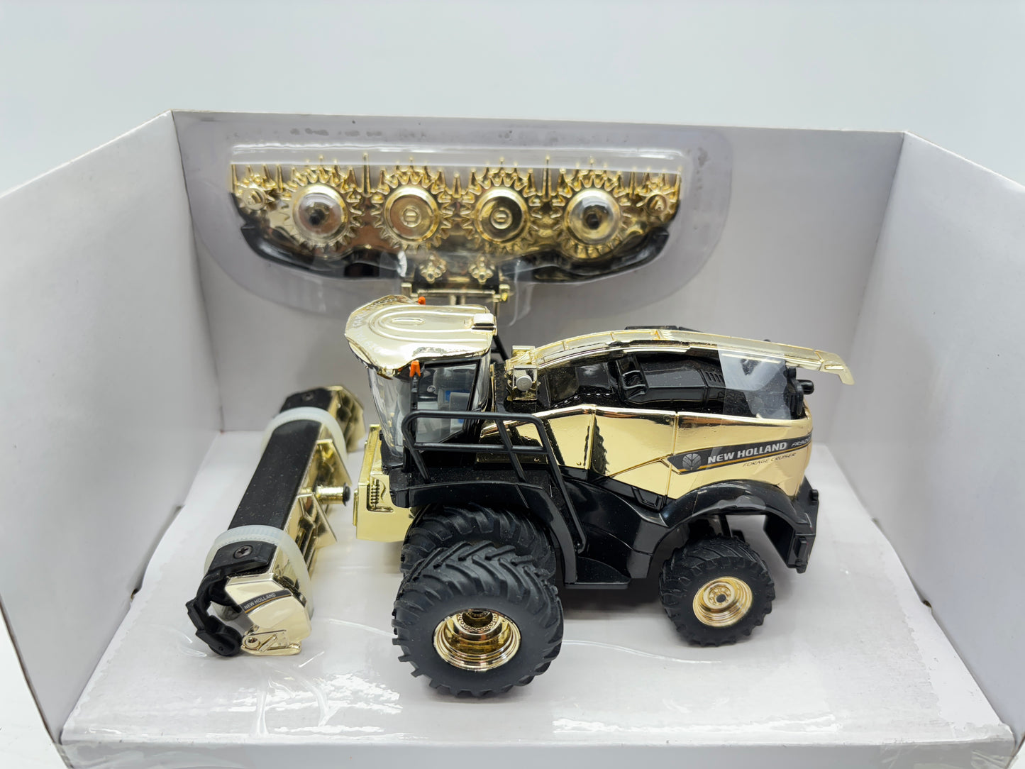 1/64 New Holland FR920 Gold