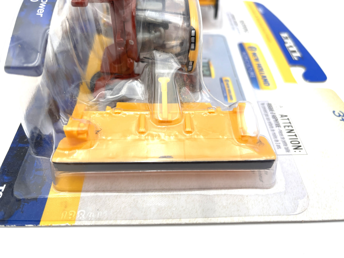 1/64 New Holland H8080 Windrower