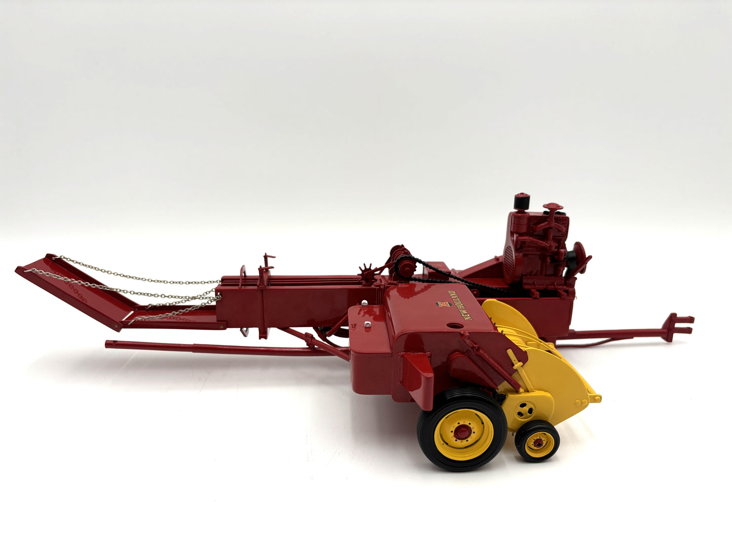 1/16 New Holland Supper 66 ''Engine'' Baler