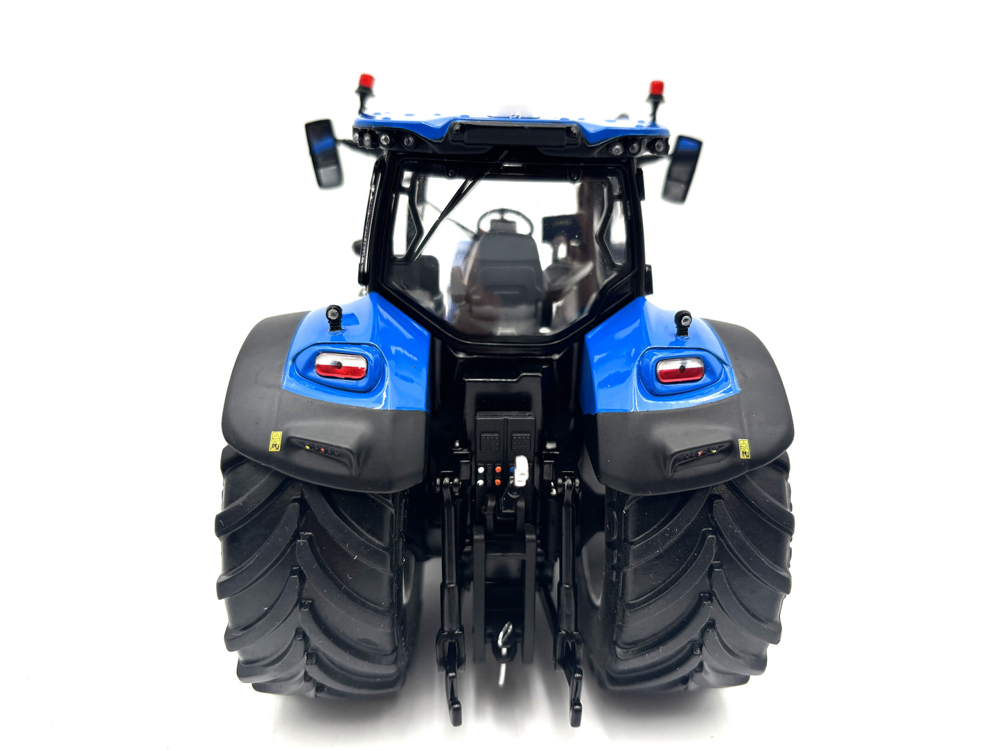 1/32 New Holland T7.315 HD with PLM