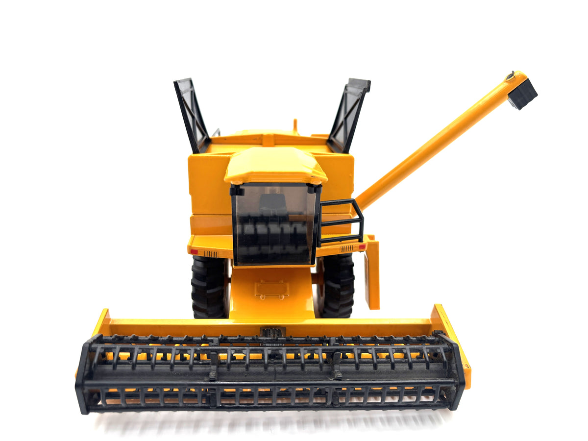 1/32 New Holland TX34
