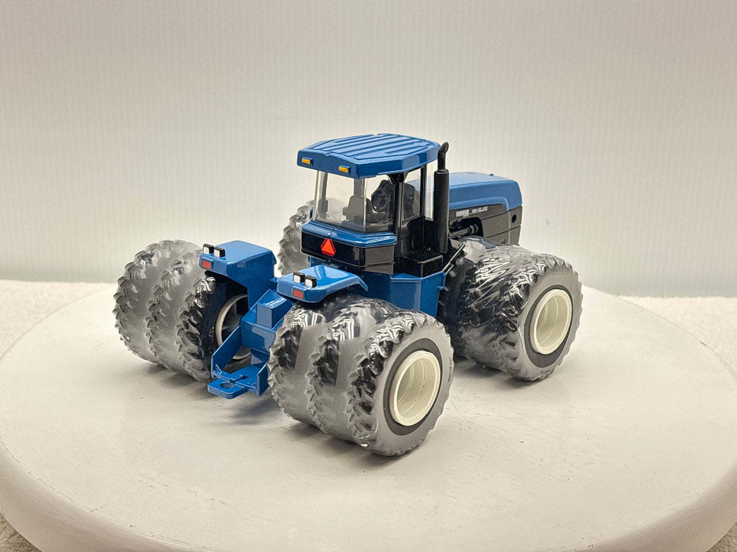 1/32 New Holland 9882 Collectors Edition